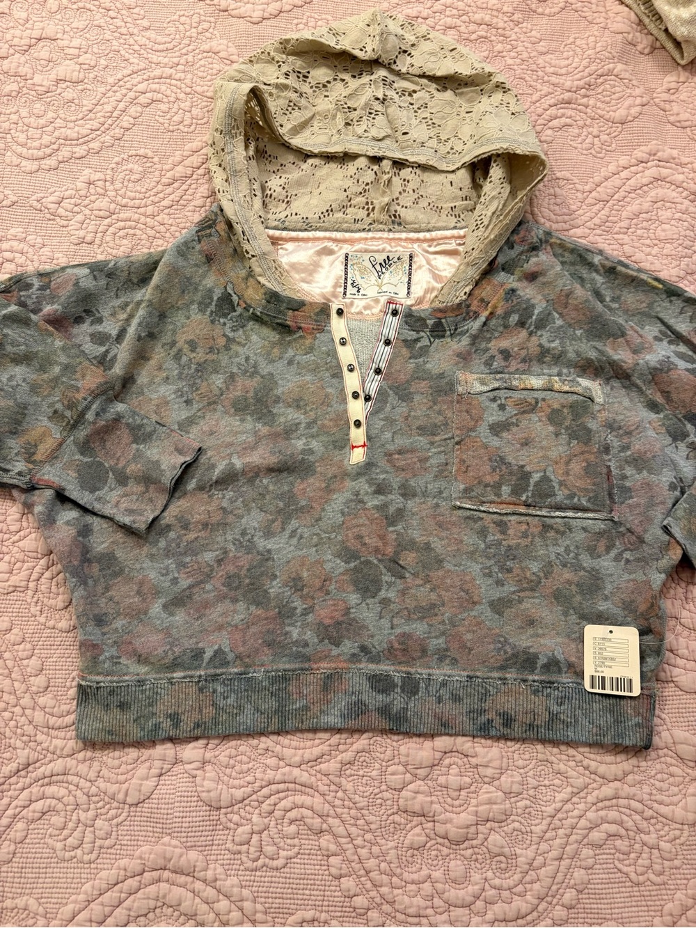 Vintage Free People Cropped Floral Hooded Pullover Sweatshirt in Gray and Pink - Picture 4 of 8